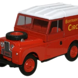 Modellino auto scala 1:43 LAND ROVER 88 BERTRAM CIRCUS diecast modellismo