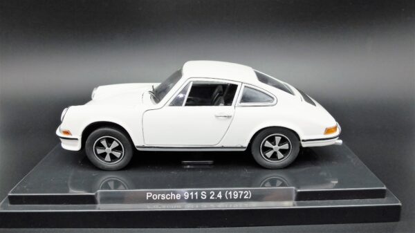 Modellino auto scala 1:24 Porsche 911 S 2.4 modellismo statico da collezione - Image 2