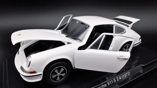 Modellino auto scala 1:24 Porsche 911 S 2.4 modellismo statico da collezione