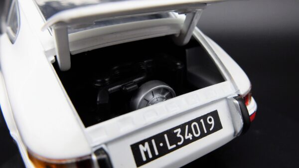 Modellino auto scala 1:24 Porsche 911 S 2.4 modellismo statico da collezione - Image 7