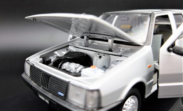 Modellino auto scala 1:24 FIAT UNO modellismo da collezione - Image 6