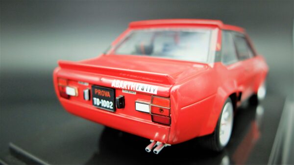 Modellino auto scala 1:24 Fiat 131 Abarth modellismo statico da collezione - Image 5
