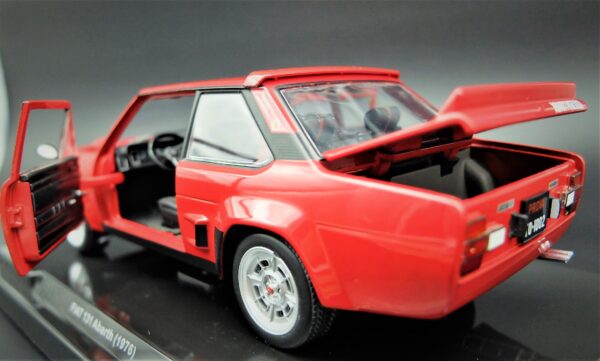 Modellino auto scala 1:24 Fiat 131 Abarth modellismo statico da collezione - Image 7