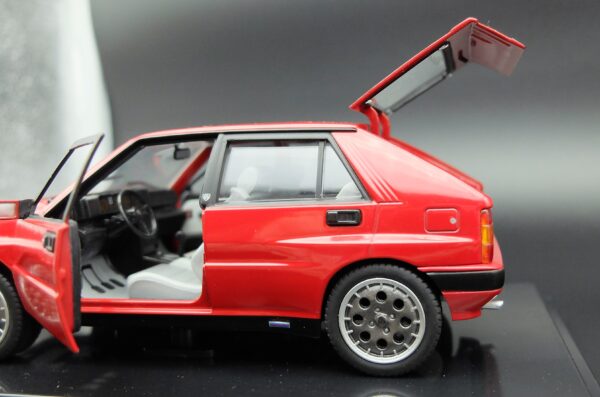 Modellino auto scala 1:24 LANCIA DELTA INTEGRALE 16V diecast modellismo statico - Image 10