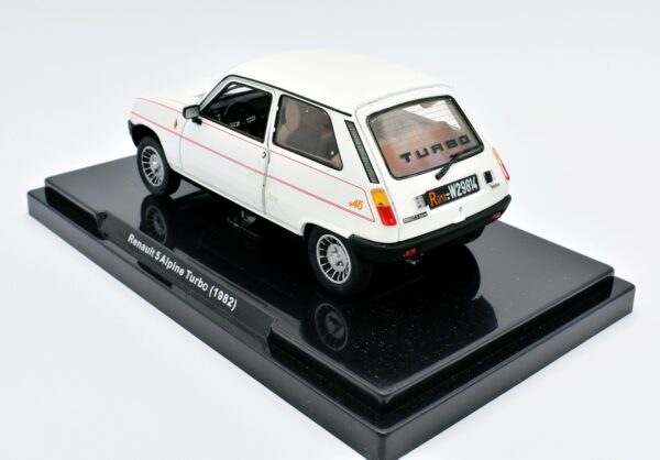 Modellino auto Renault 5 Alpine scala 1:24 diecast modellismo collezione statico - Image 3