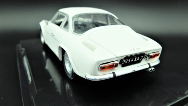 Modellino auto scala 1:24 Alpine Renault A110 1600 S modellismo statico da collezione - Image 3