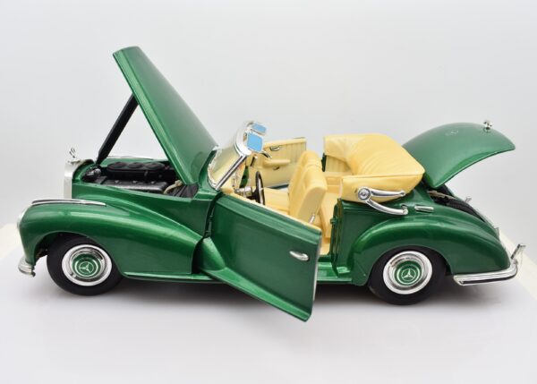 Modellino auto scala 1:18 Mercedes Benz 300S diecast modellismo da collezione - Image 4