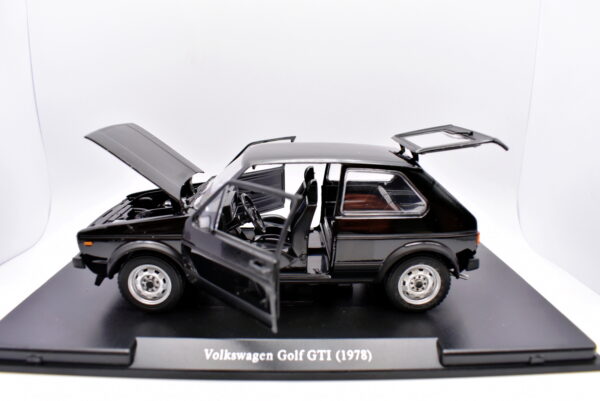 Modellino auto scala 1:24 VOLKSWAGEN VW GOLF GTI modellismo da collezione diecast - Image 2