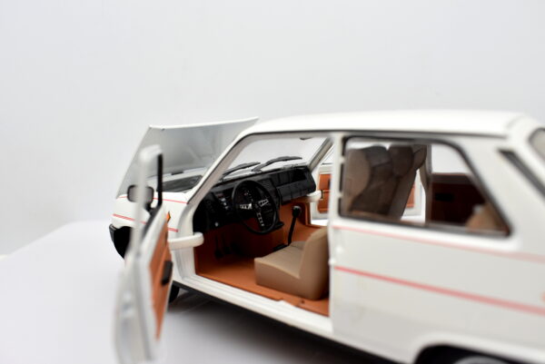 Modellino auto Renault 5 Alpine scala 1:24 diecast modellismo collezione statico - Image 11