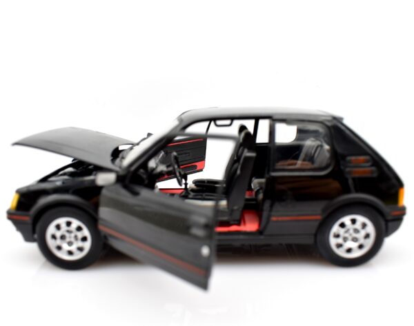 Modellino auto scala 1:24 PEUGEOT 205 GTI modellismo statico da collezione - Image 2