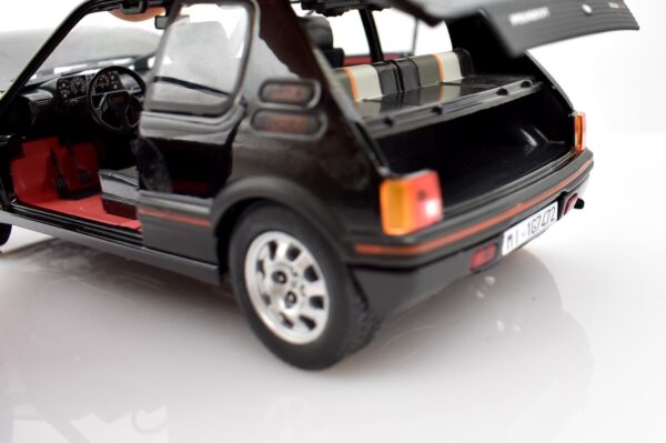 Modellino auto scala 1:24 PEUGEOT 205 GTI modellismo statico da collezione - Image 5