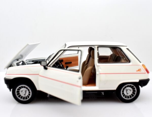 Modellino auto Renault 5 Alpine scala 1:24 diecast modellismo collezione statico - Image 9