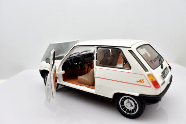 Modellino auto Renault 5 Alpine scala 1:24 diecast modellismo collezione statico - Image 10