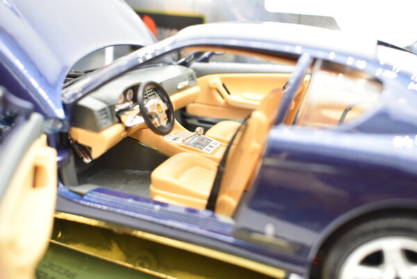 Modellino auto scala 1:18 Ferrari 456 GT Burago diecast modellismo da collezione - Image 7