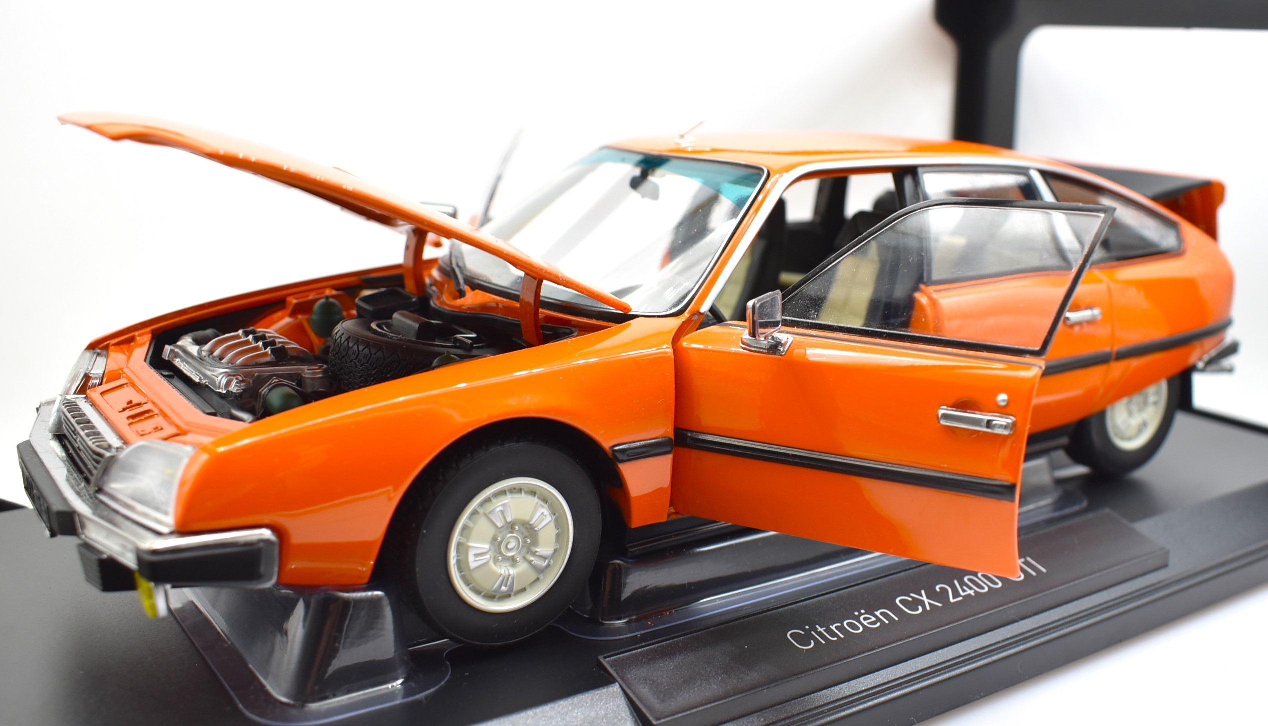 NEO SCALE MODELS シトロエン おはよう CX GTI 1:18