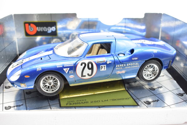 Modellino auto rally scala 1:18 Ferrari 250 LM Sebring Burago diecast modellismo da collezione - Image 9