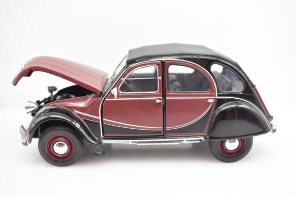 Modellino auto scala 1:24 Citroen 2 CV Welly diecast modellismo da collezione - Image 2