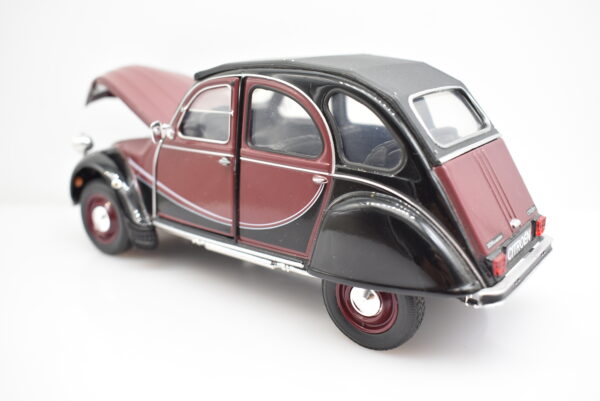 Modellino auto scala 1:24 Citroen 2 CV Welly diecast modellismo da collezione - Image 4