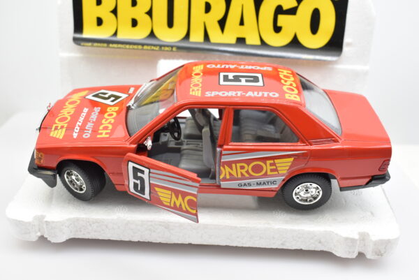 Modellino auto rally scala 1:24 Mercedes Benz 190E Burago diecast modellismo da collezione - Image 3