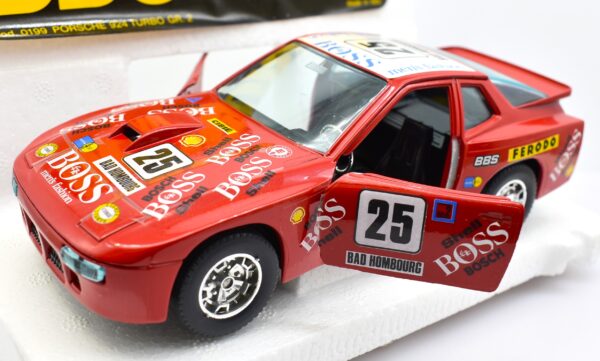 Modellino auto rally scala 1:24 Porsche 924 Turbo GR.2 Burago diecast modellismo da collezione