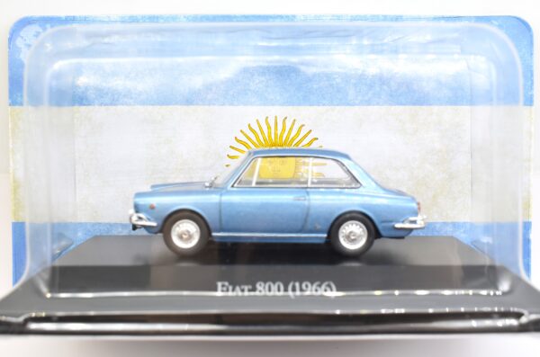 Modellino auto scala 1:43 Fiat 800 diecast modellismo da collezione