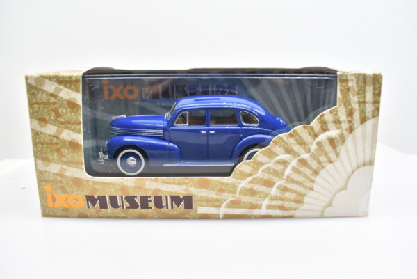 Modellino auto scala 1:43 Opel Kapitan 4 Door Sedan IXO diecast modellismo da collezione - Image 2
