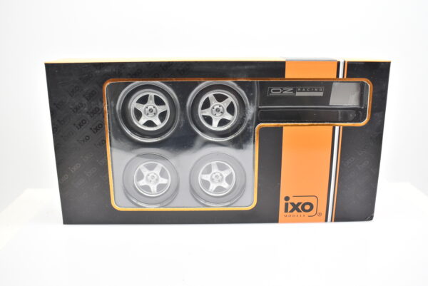 Modellino scala 1:18 Set of 4 wheels ruote gomme OZ Racing IXO modellismo da collezione