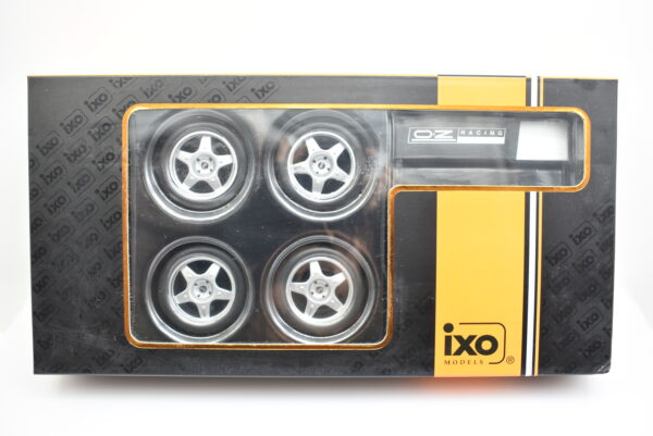 Modellino scala 1:18 Set of 4 wheels ruote gomme OZ Racing IXO modellismo da collezione - Image 3