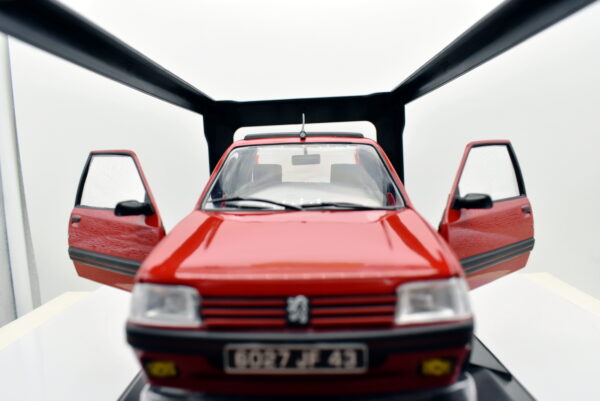 Modellino auto scala 1:18 Peugeot 205 GTI Norev diecast modellismo collezione - Image 2