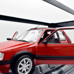 Modellino auto scala 1:18 Peugeot 205 GTI Norev diecast modellismo collezione