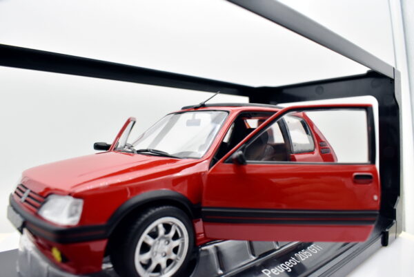 Modellino auto scala 1:18 Peugeot 205 GTI Norev diecast modellismo collezione