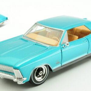 Modellino auto scala 1:24 BUICK RIVIERA 1965 modellismo statico collezione