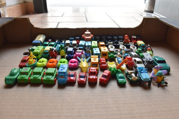 sorpresine kinder sorpresa ferrero Überraschung modellino auto collezione gioco - Image 2