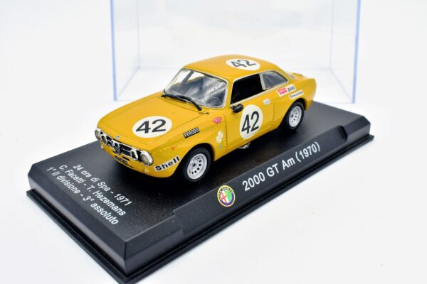 Modellino auto scala 1:43 Alfa Romeo 2000 GT Am diecast modellismo da collezione