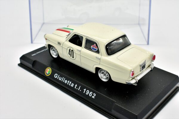 Modellino auto scala 1:43 Alfa Romeo Giulietta t.i. diecast modellismo da collezione - Image 4