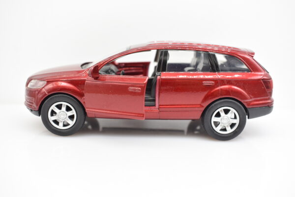 Modellino auto scala 1:32 Audi Q7 New Ray diecast modellismo da collezione - Image 2
