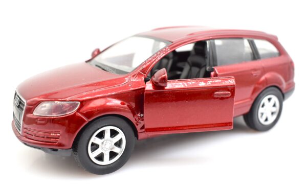Modellino auto scala 1:32 Audi Q7 New Ray diecast modellismo da collezione