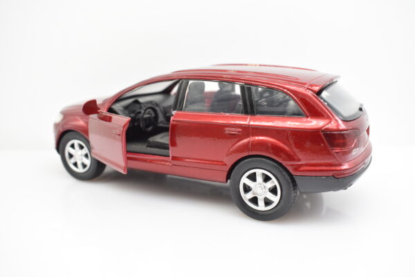 Modellino auto scala 1:32 Audi Q7 New Ray diecast modellismo da collezione - Image 4