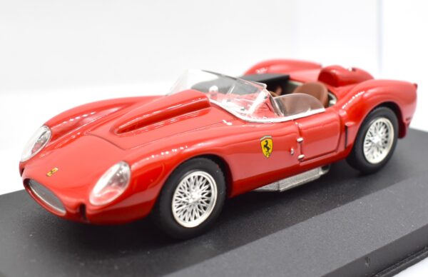 Modellino auto scala 1:43 Ferrari 250TR IXO diecast modellismo da collezione