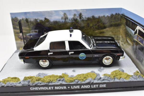 Modellini auto dei film 007 James Bond scala 1:43 CHEVROLET NOVA collezione - Image 3