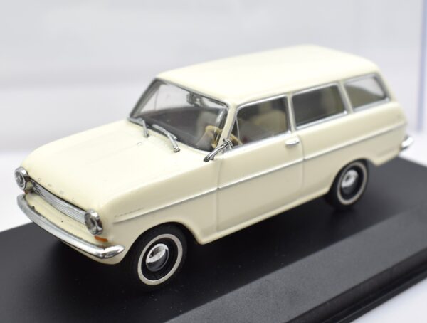 Modellino auto scala 1:43 Opel Kadett Minichamps diecast modellismo da collezione