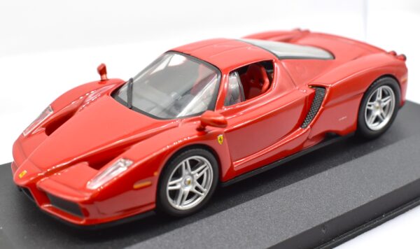 Modellino auto scala 1:43 Enzo Ferrari IXO diecast modellismo da collezione