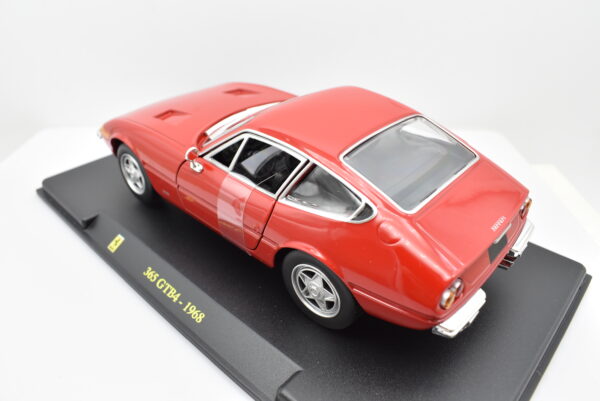 modellino auto scala 1:24 FERRARI 365 GTB4 diecast modellismo da collezione - Image 4