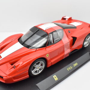 modellino auto scala 1:24 FERRARI FXX diecast modellismo da collezione