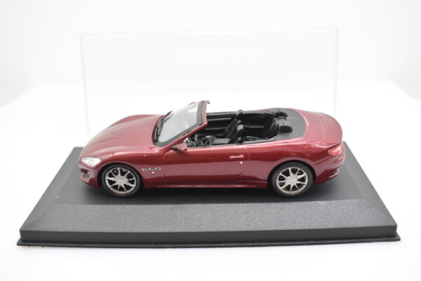 Modellino auto scala 1:43 Maserati GranCabrio Sport MY2013 diecast modellismo da collezione - Image 2