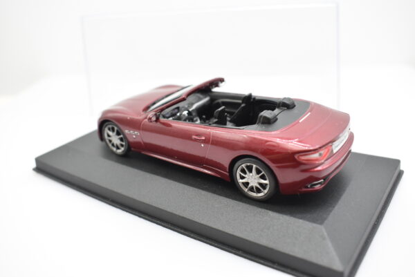 Modellino auto scala 1:43 Maserati GranCabrio Sport MY2013 diecast modellismo da collezione - Image 4