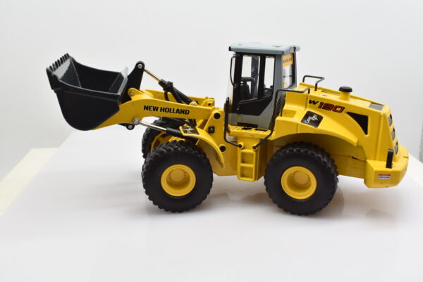 Modellino Ruspa Diecast New Holland W190 ROS Casino Royale scala 1:32 - Image 5