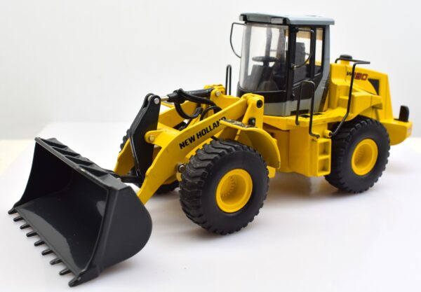 Modellino Ruspa Diecast New Holland W190 ROS Casino Royale scala 1:32