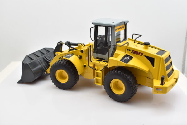Modellino Ruspa Diecast New Holland W190 ROS Casino Royale scala 1:32 - Image 4