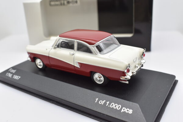 Modellino auto scala 1:43 Ford 17M WhiteBox diecast modellismo da collezione - Image 4